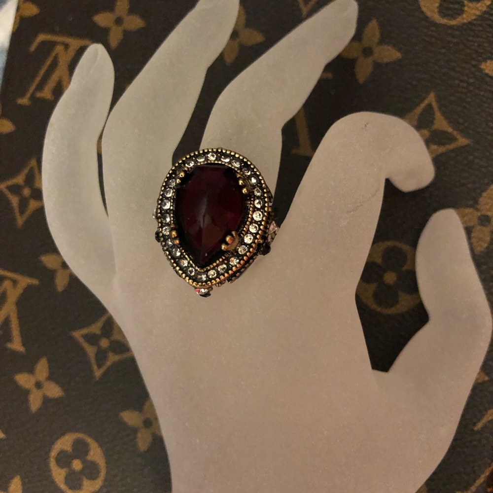 Ladies ring